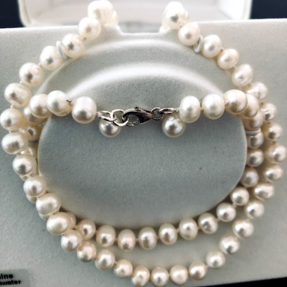 Freshwater Pearl Set: Necklace, Bracelet & Earring - Picture 3 of 10